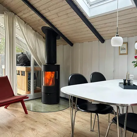 Summer House On Natural Plot With Three Terraces Сasa de vacaciones Ebeltoft