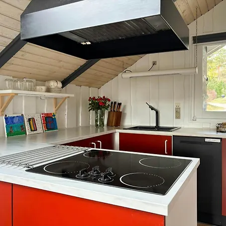 Summer House On Natural Plot With Three Terraces Сasa de vacaciones Ebeltoft