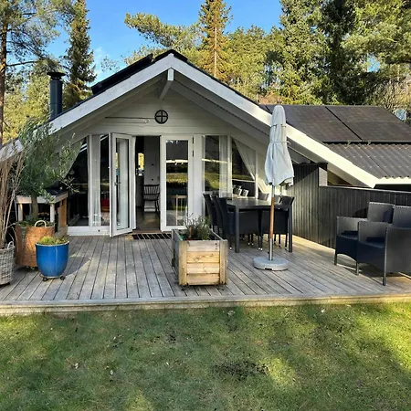 Summer House On Natural Plot With Three Terraces * Ebeltoft